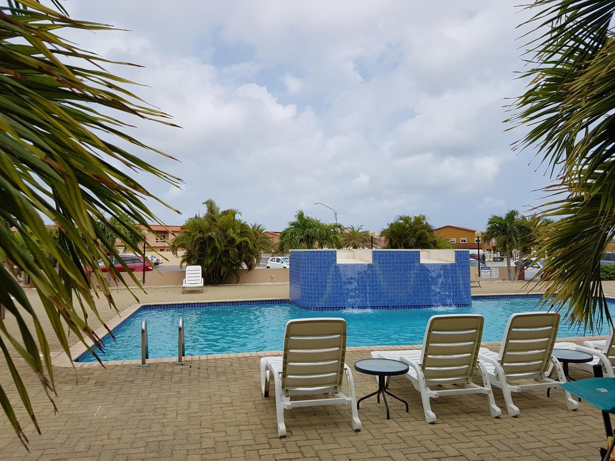 Aruba Breeze Condo โอรันเยสตัด ภายนอก รูปภาพ